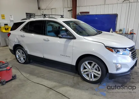 2018 Chevrolet Equinox Premier z USA, uszkodzony, nr VIN 2GNAXWEX9J6266593
